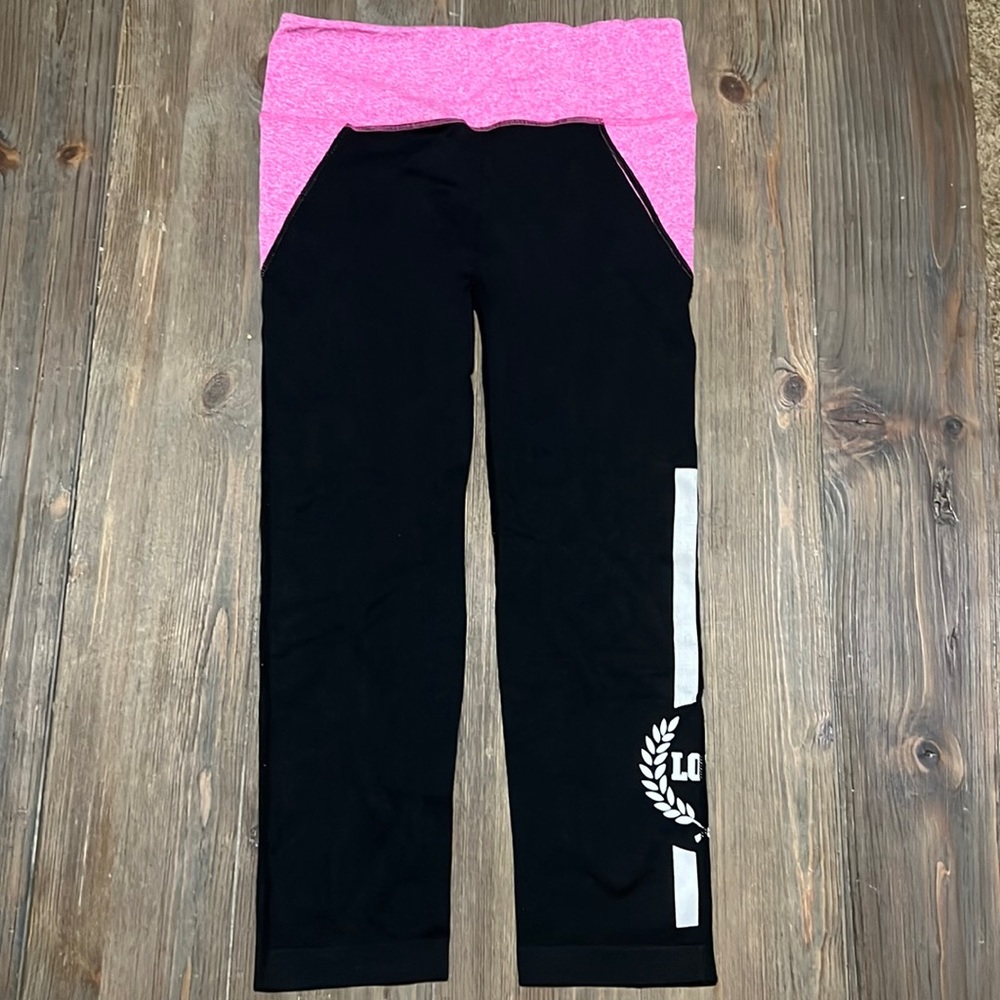 LOVE capri leggings